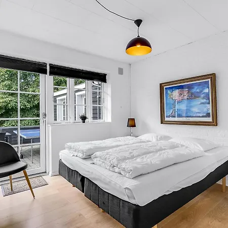 Eight-bedroom In 度假居 *