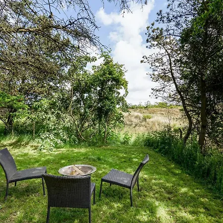 Eight-bedroom In 度假居 *