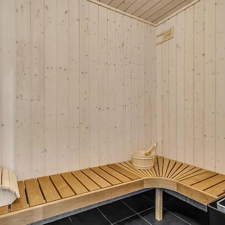 Eight-bedroom In Prázdninový dům Nørre Nebel